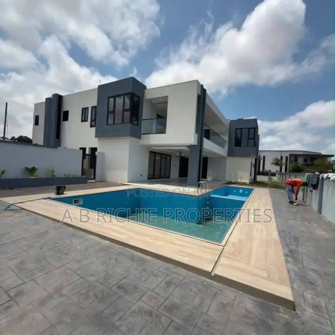 6bdrm House in Ab Richie Properties, Police Station for sale in Police Station
