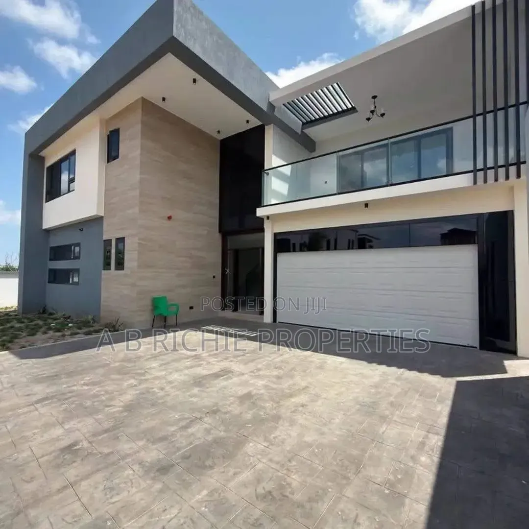 6bdrm House in Ab Richie Properties, Police Station for sale in Police Station