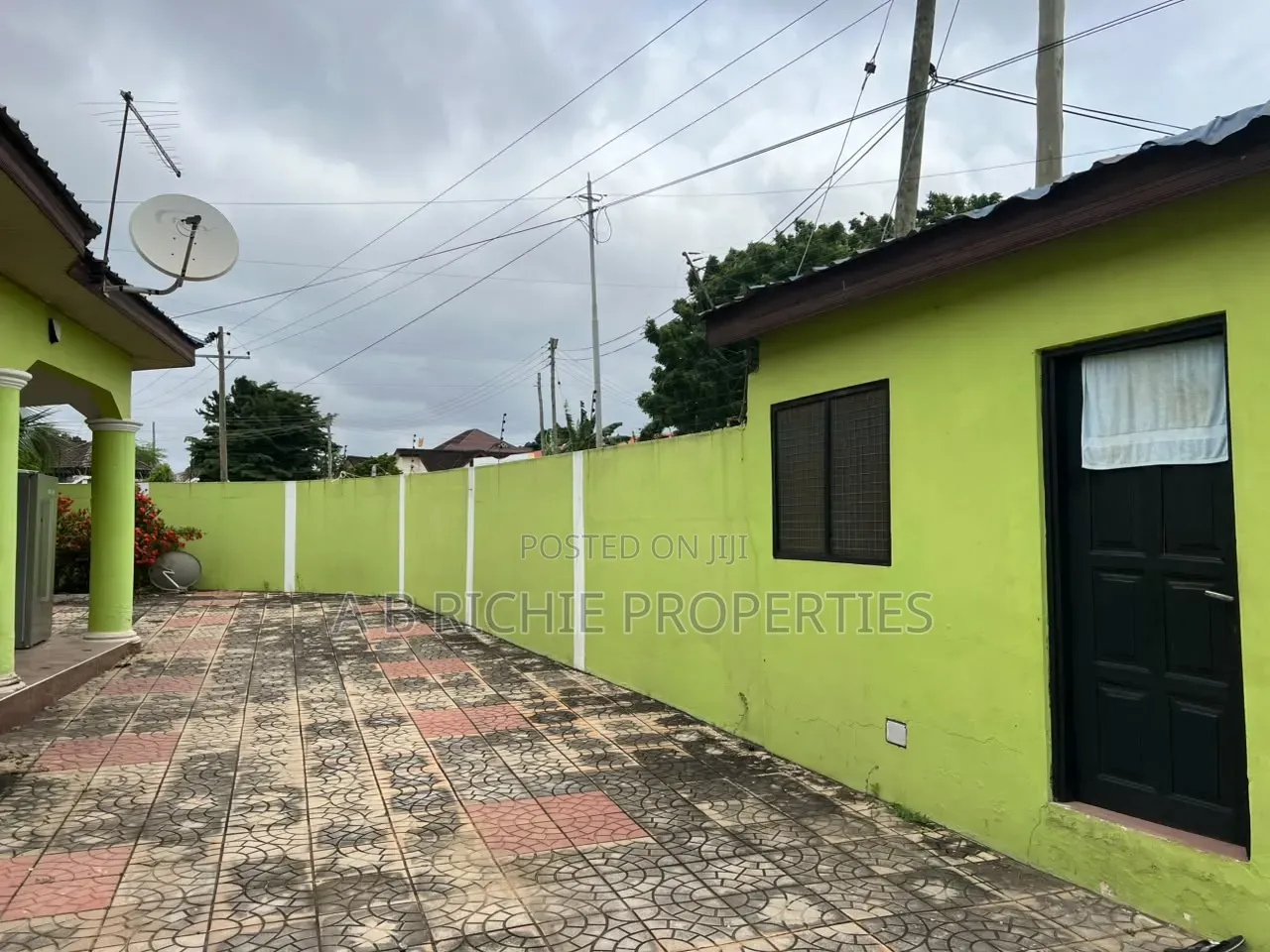 4bdrm Bungalow in Ab Richie Properties, Parakuo Estate for sale in Parakuo Estate