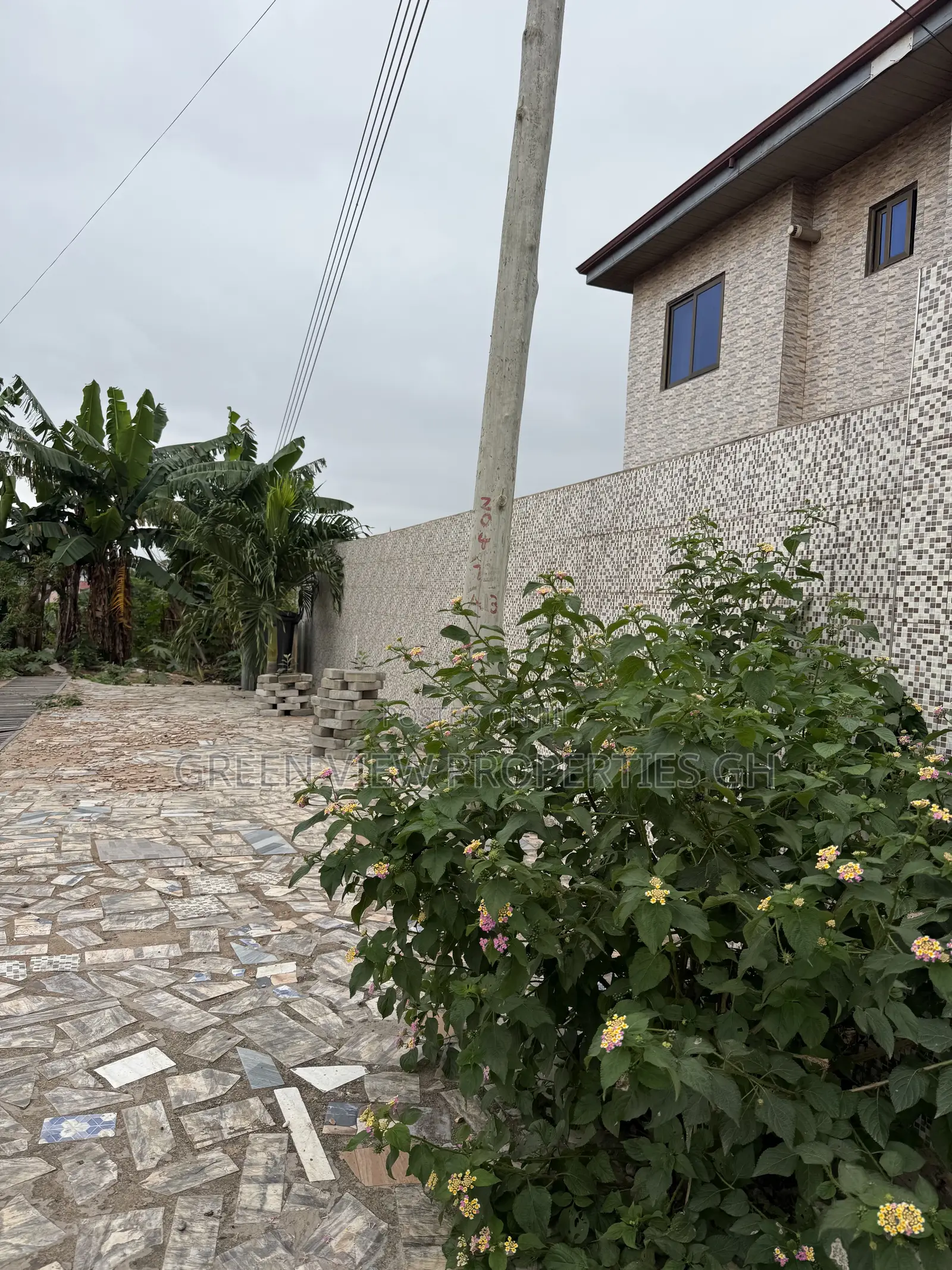 1bdrm Apartment in West Hills Mall Area for rent in West Hills Mall Area