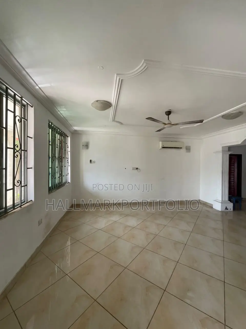 3bdrm Apartment in Madina New Road for rent in Madina