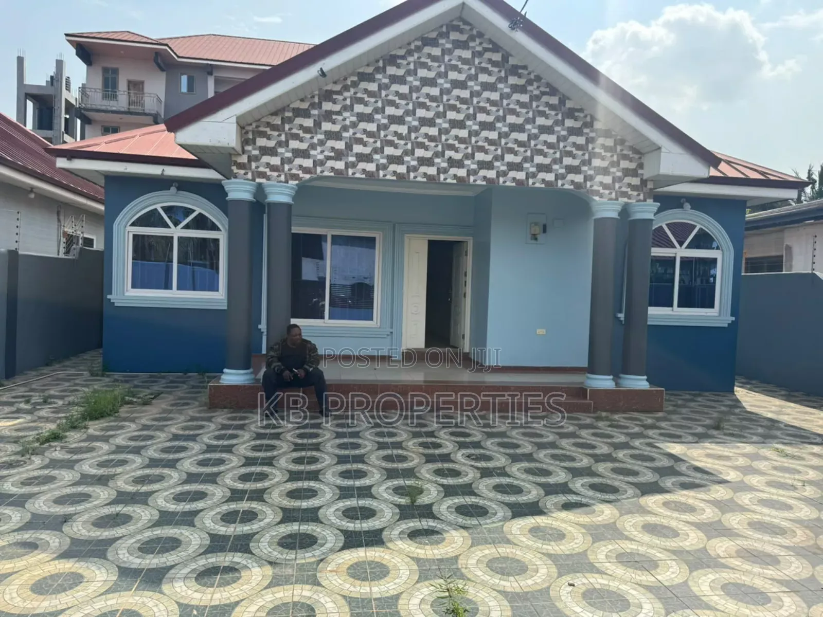 3bdrm House in Kb Properties, Baatsona Total for rent in Baatsona Total