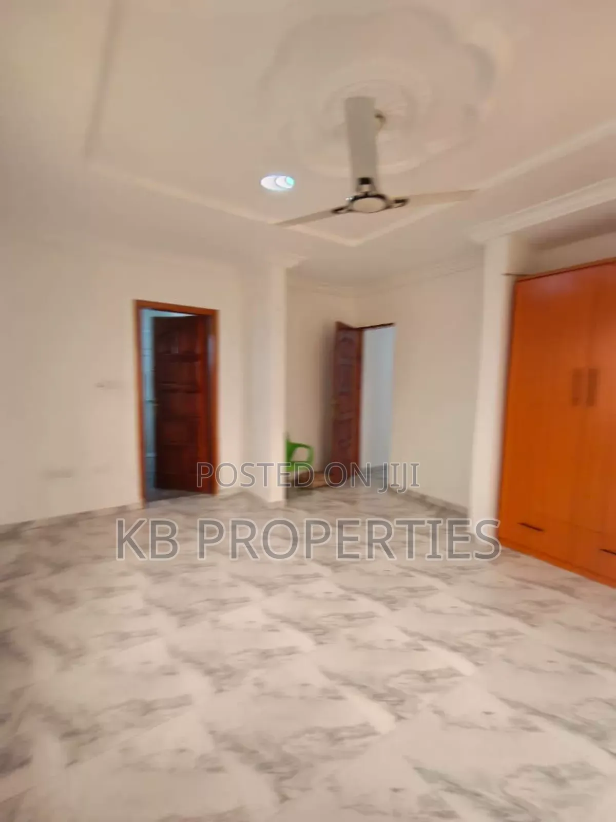 4bdrm House in Kb Properties, Baatsona Total for sale in Baatsona Total