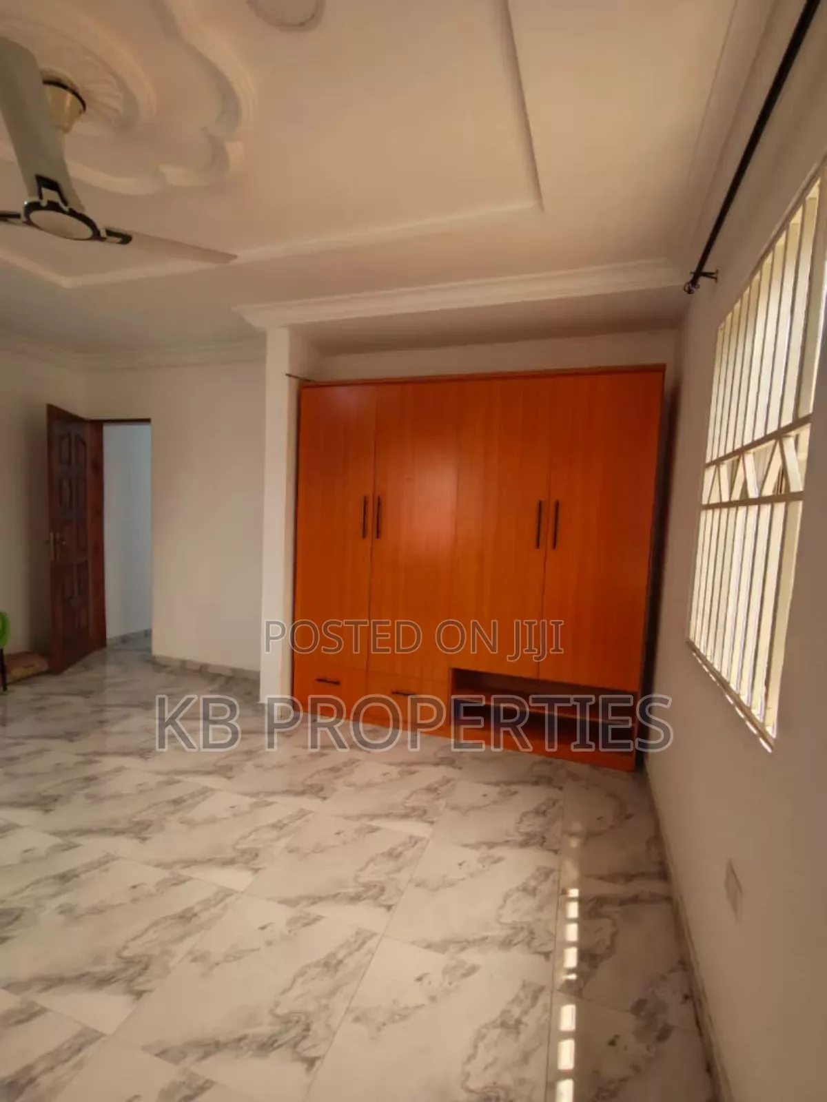 4bdrm House in Kb Properties, Baatsona Total for sale in Baatsona Total