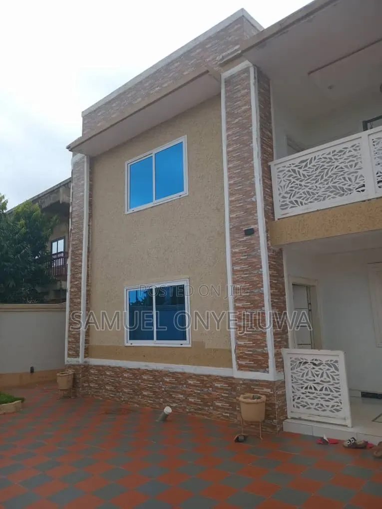 Furnished 4bdrm Duplex in Regi Manuel, Frafraha for sale in Frafraha