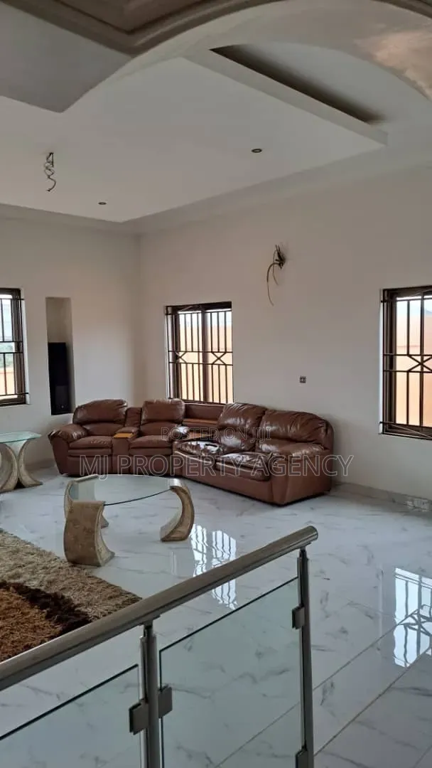 Furnished 5bdrm House in Hfc Estates Phase, Community 25 for rent in Community 25