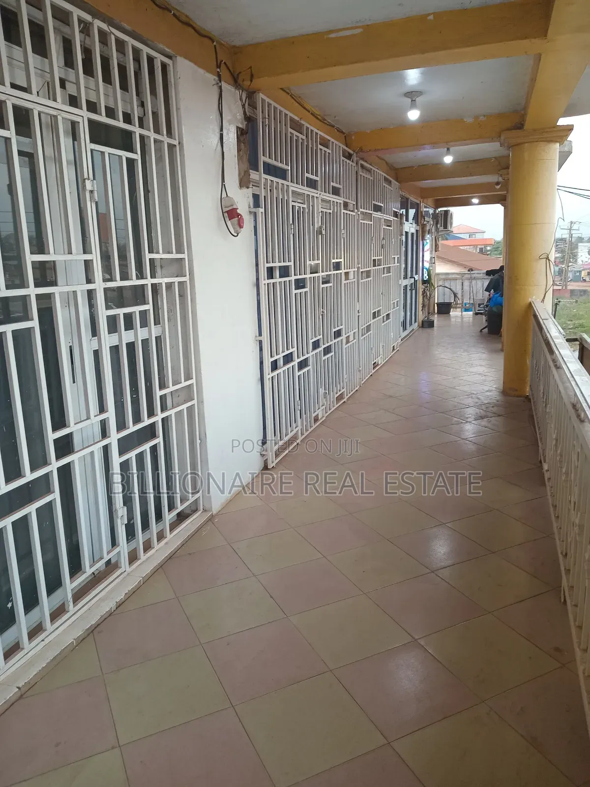 Roadside Store With Washrom Available at Santasi Kokoben. in Kumasi Metropolitan