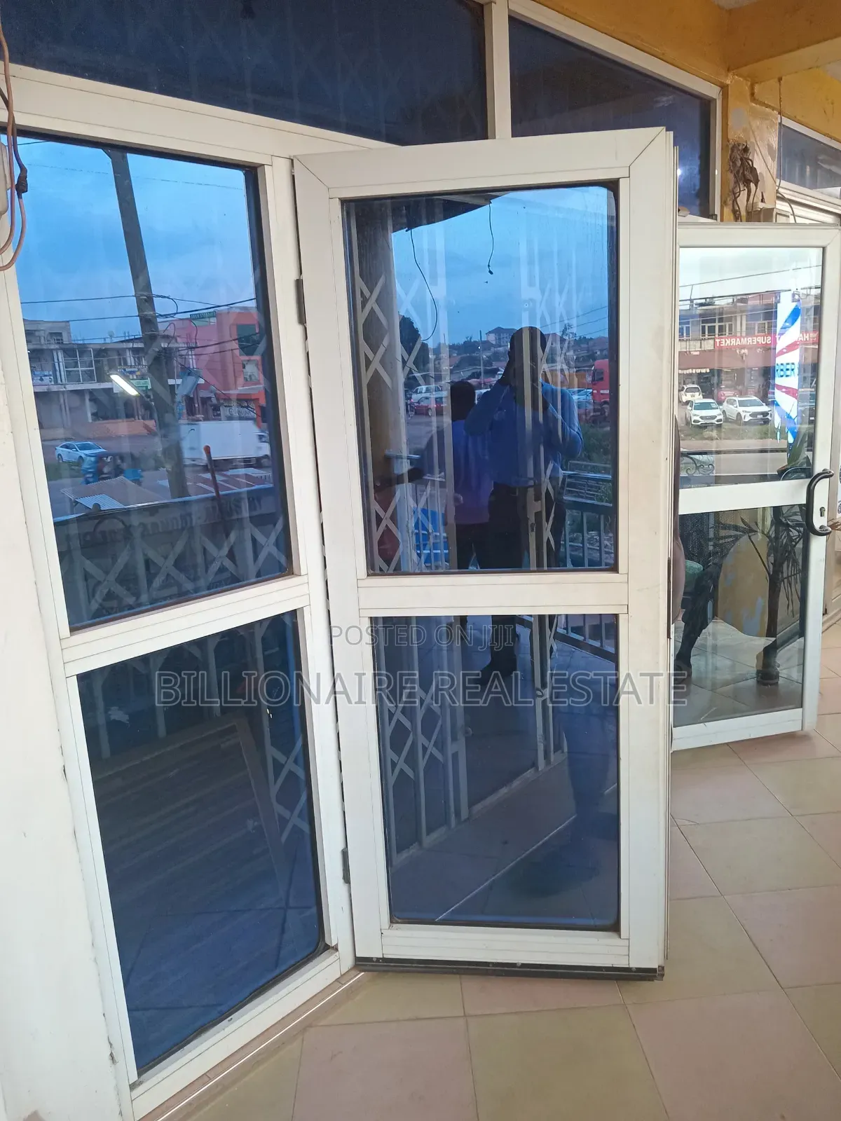 Roadside Store With Washrom Available at Santasi Kokoben. in Kumasi Metropolitan
