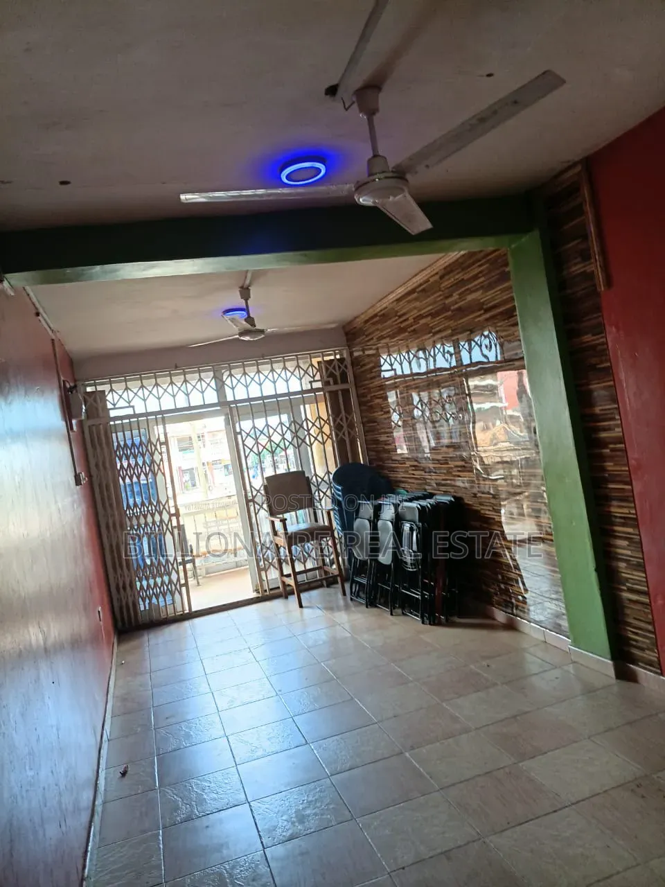 Roadside Store With Washrom Available at Santasi Kokoben. in Kumasi Metropolitan