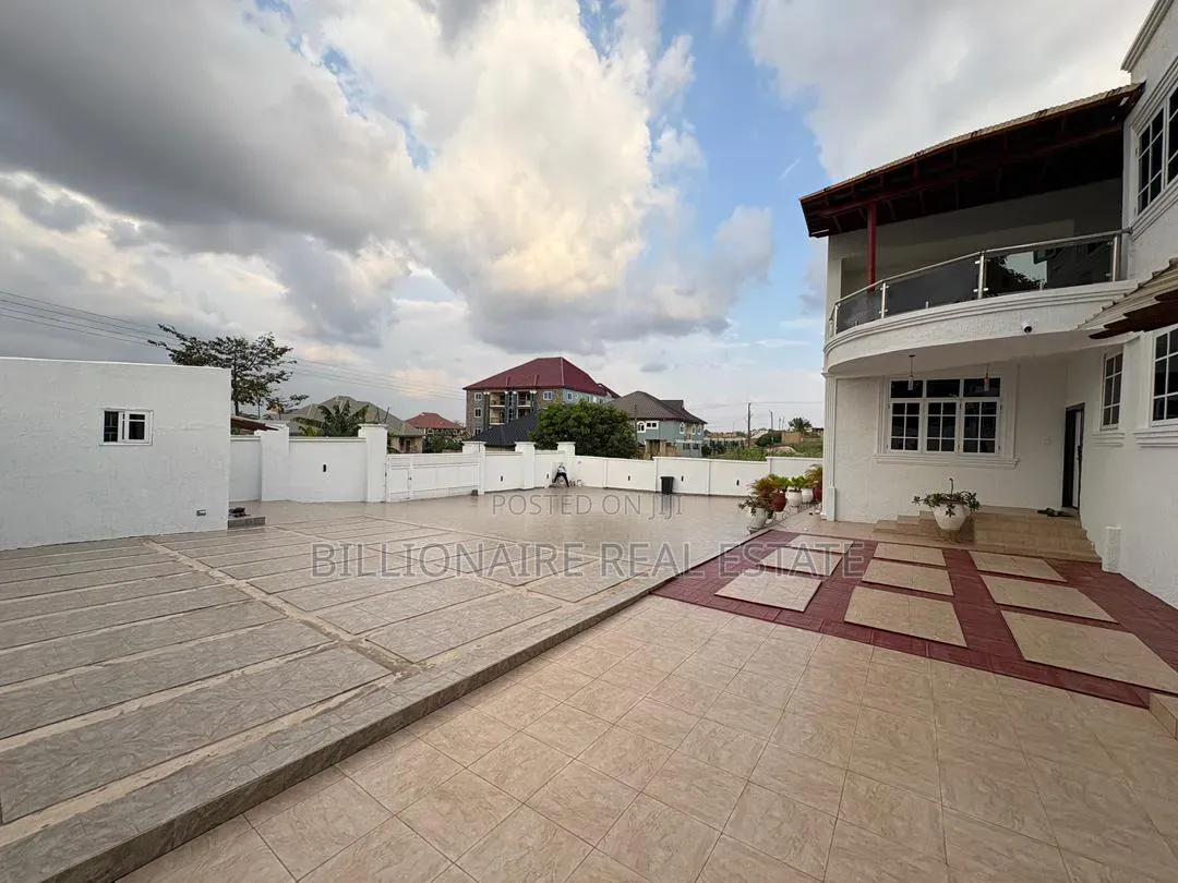 6bdrm Mansion in Abrepo, Kumasi Metropolitan for sale in Kumasi Metropolitan