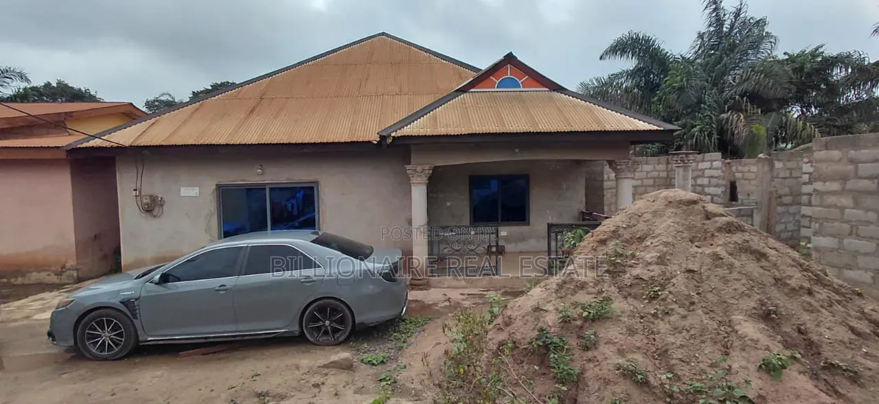 4bdrm House in Atonsu Esereso, Kumasi Metropolitan for sale in Kumasi Metropolitan