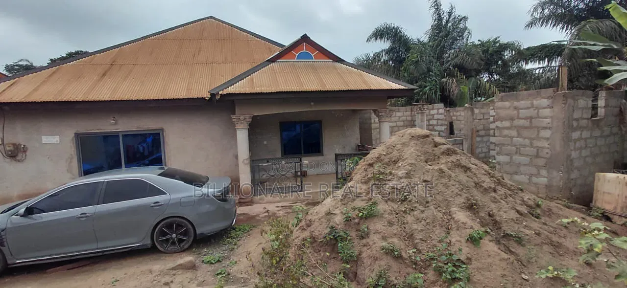 4bdrm House in Atonsu Esereso, Kumasi Metropolitan for sale in Kumasi Metropolitan
