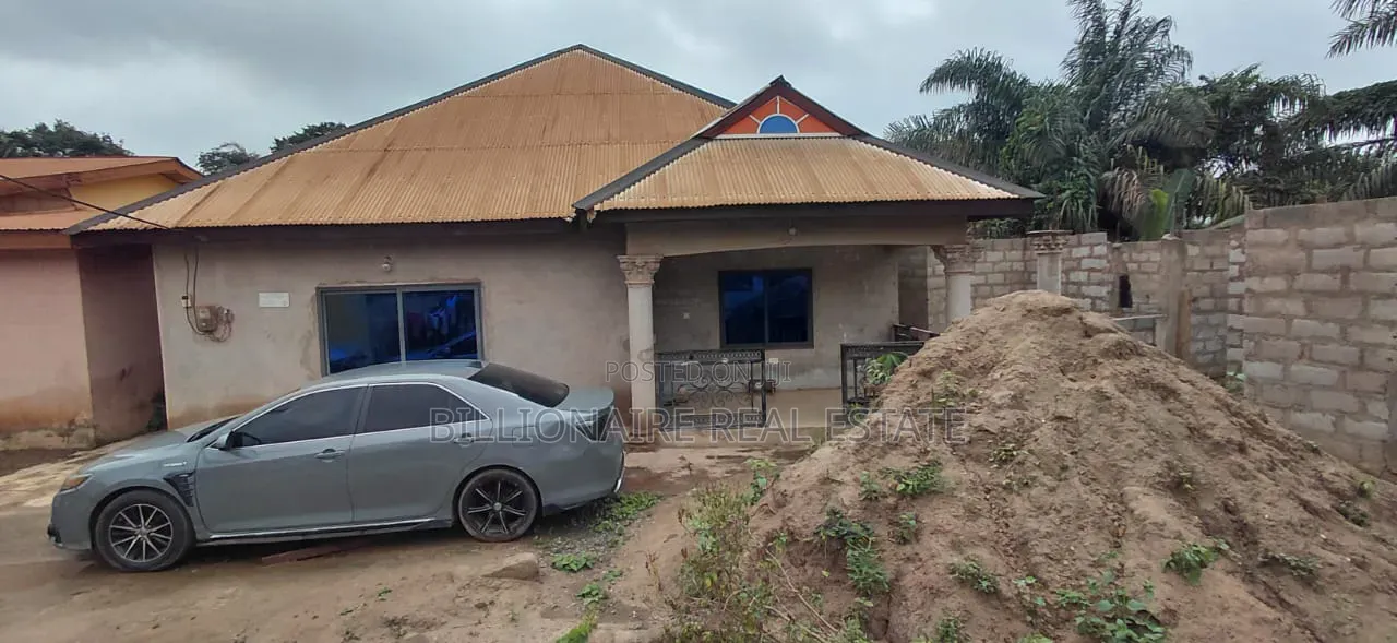 4bdrm House in Atonsu Esereso, Kumasi Metropolitan for sale in Kumasi Metropolitan
