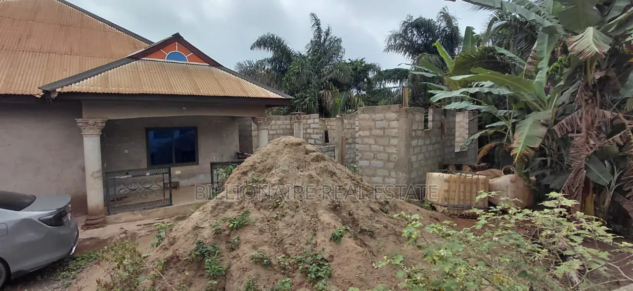 4bdrm House in Atonsu Esereso, Kumasi Metropolitan for sale in Kumasi Metropolitan
