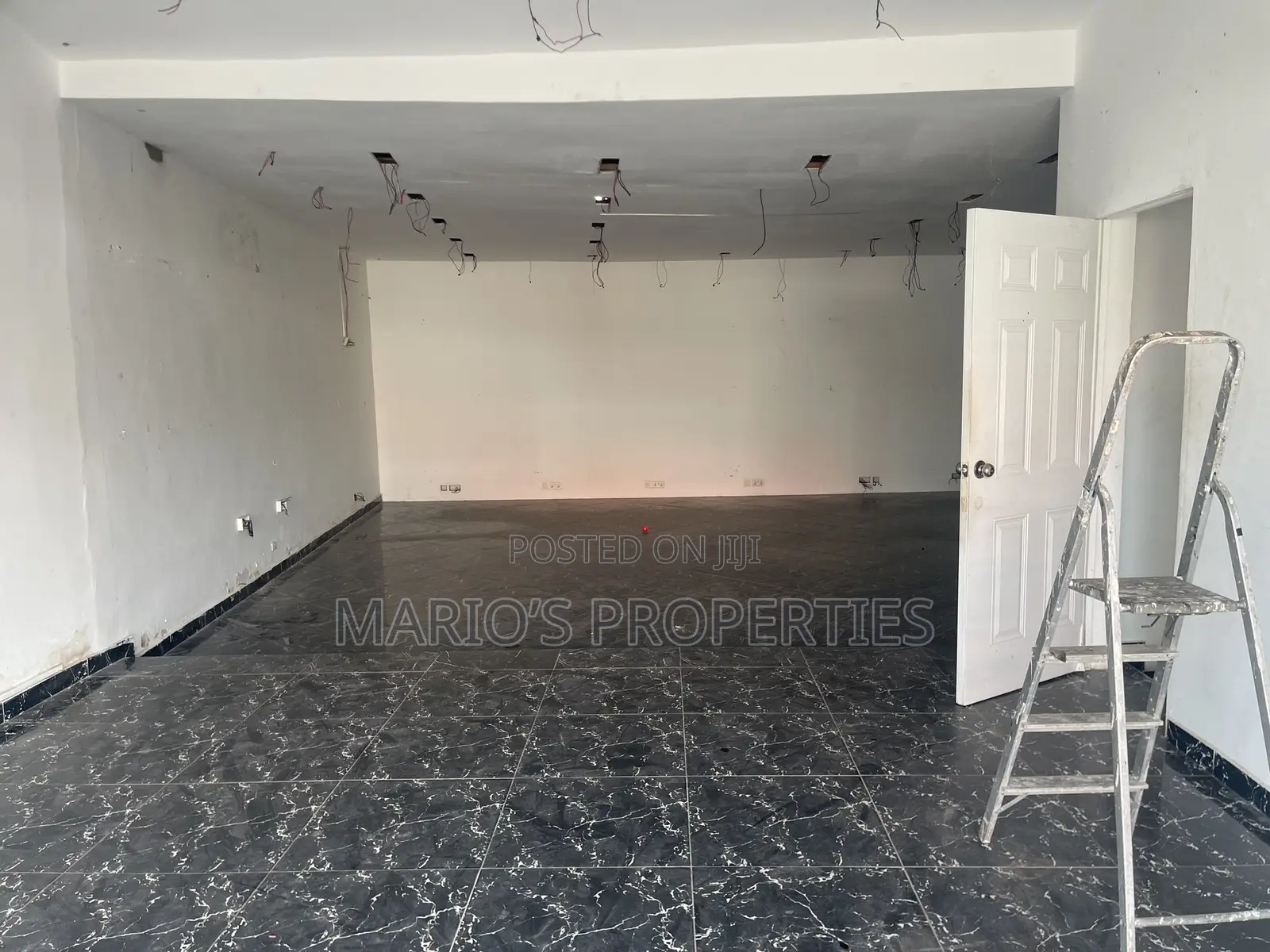 Shop for Rent in American House