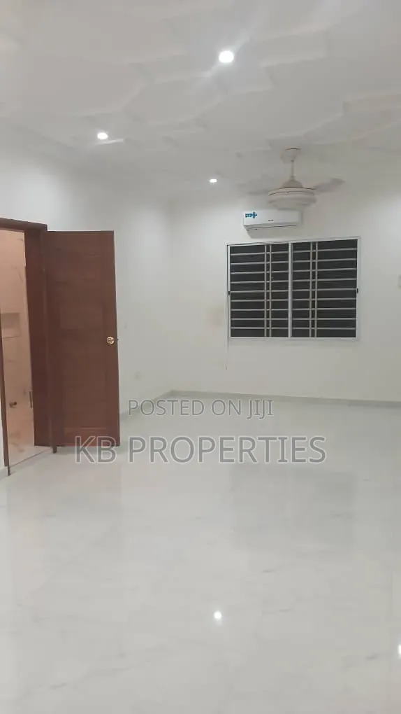 5bdrm House in Kb Properties, Baatsona Total for rent in Baatsona Total