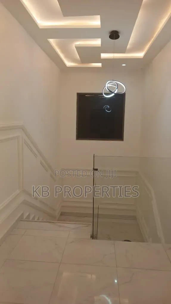 5bdrm House in Kb Properties, Baatsona Total for rent in Baatsona Total