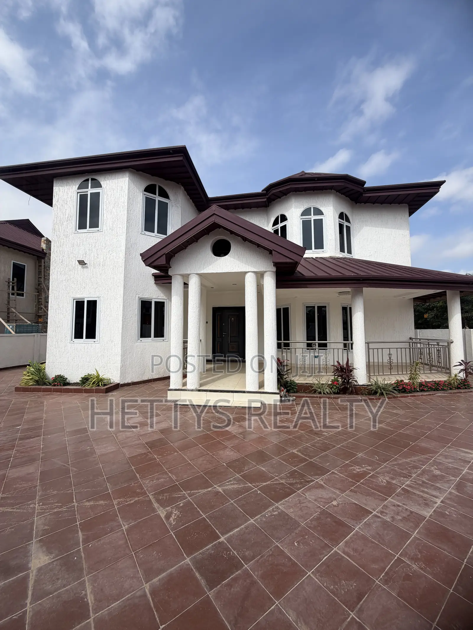 6bdrm House in Madina for sale in Madina
