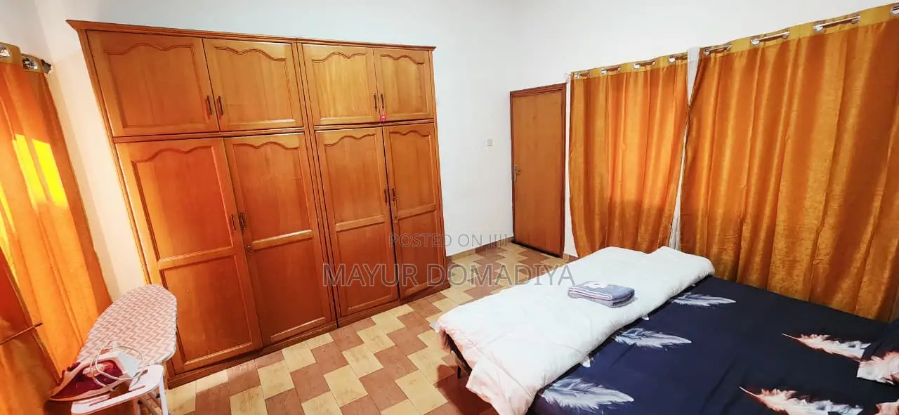 Cozy 1 BR Furnished Apartment With Private Bath in A&C Mall Area