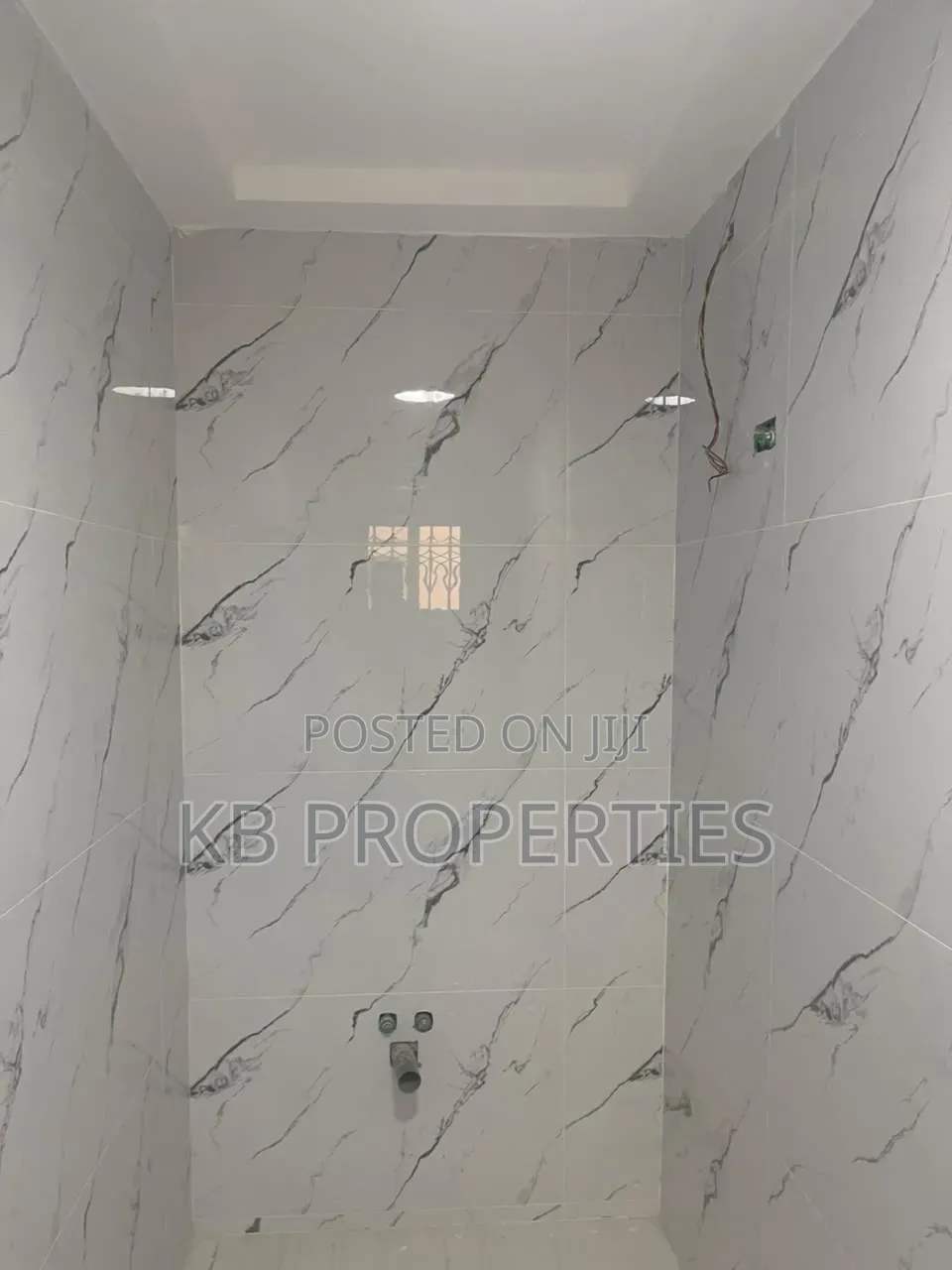 6bdrm House in Kb Properties, Baatsona Total for sale in Baatsona Total