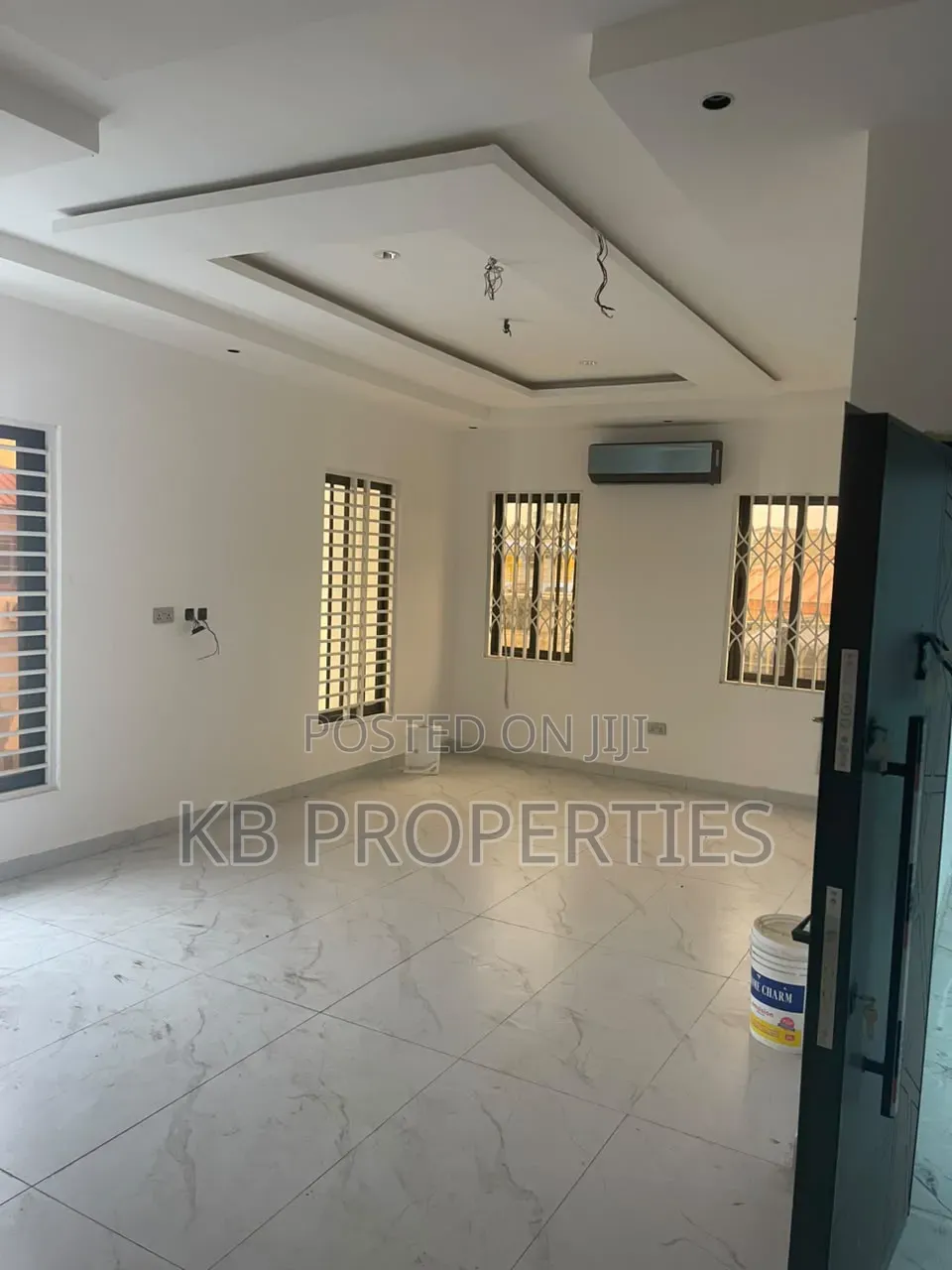 6bdrm House in Kb Properties, Baatsona Total for sale in Baatsona Total