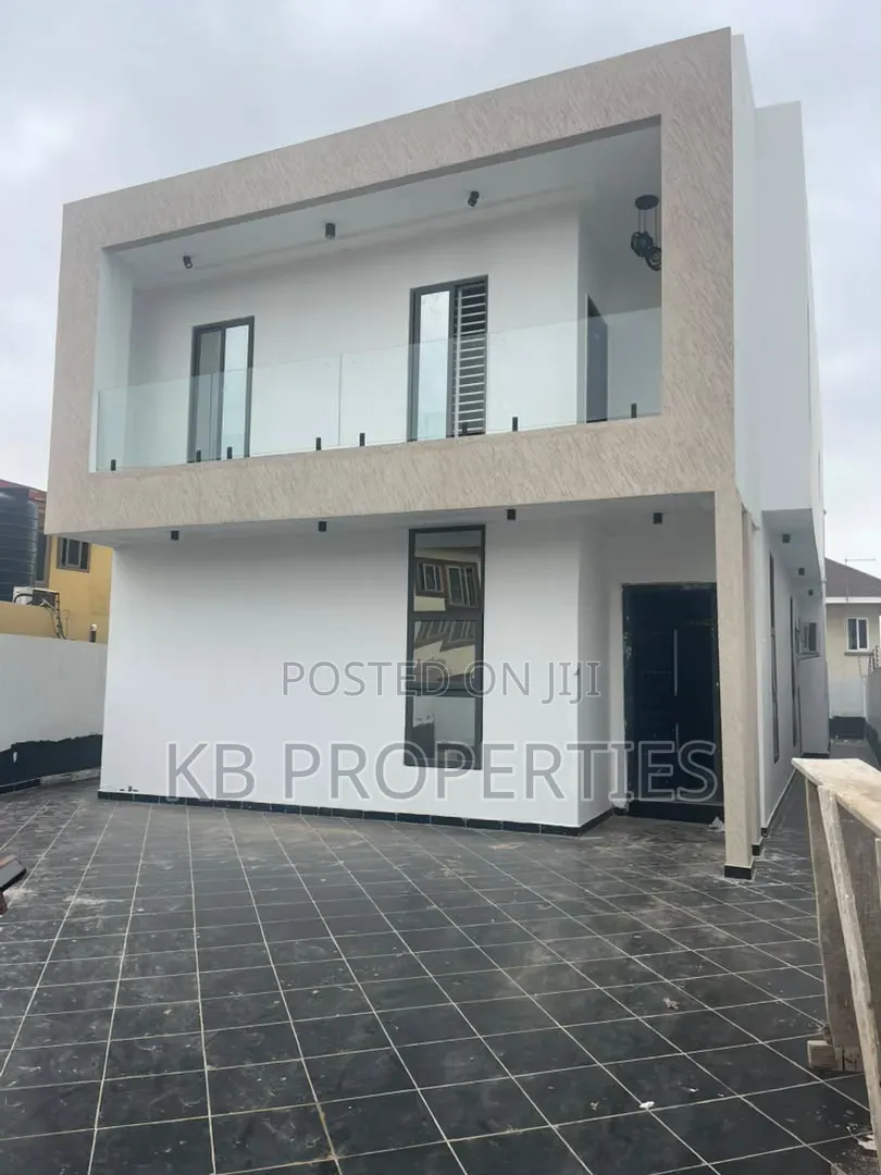 6bdrm House in Kb Properties, Baatsona Total for sale in Baatsona Total