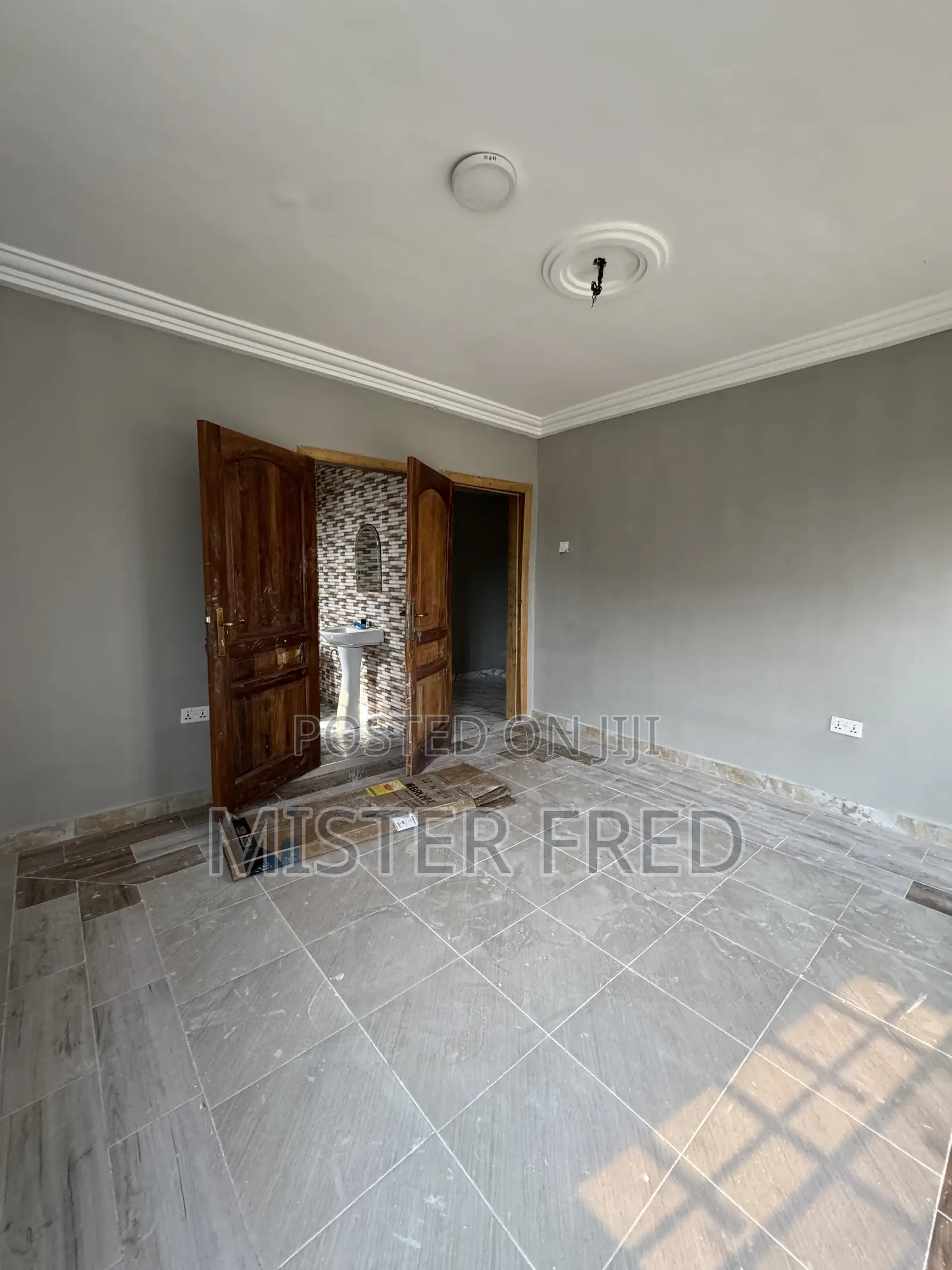 3bdrm Apartment in Inside New Bortianor, Weija for rent in Weija