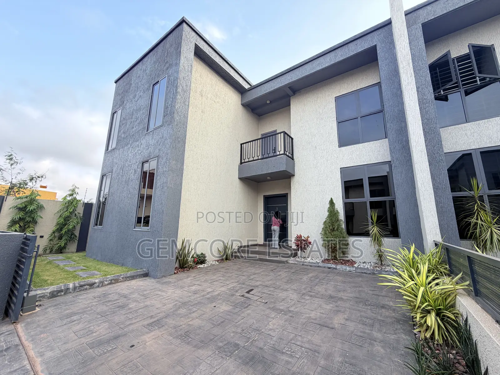 3bdrm Townhouse / Terrace in Ashaley Botwe for rent in Ashaley Botwe