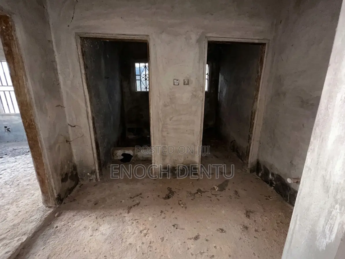 6bdrm House in Kumasi Metropolitan for sale in Kumasi Metropolitan