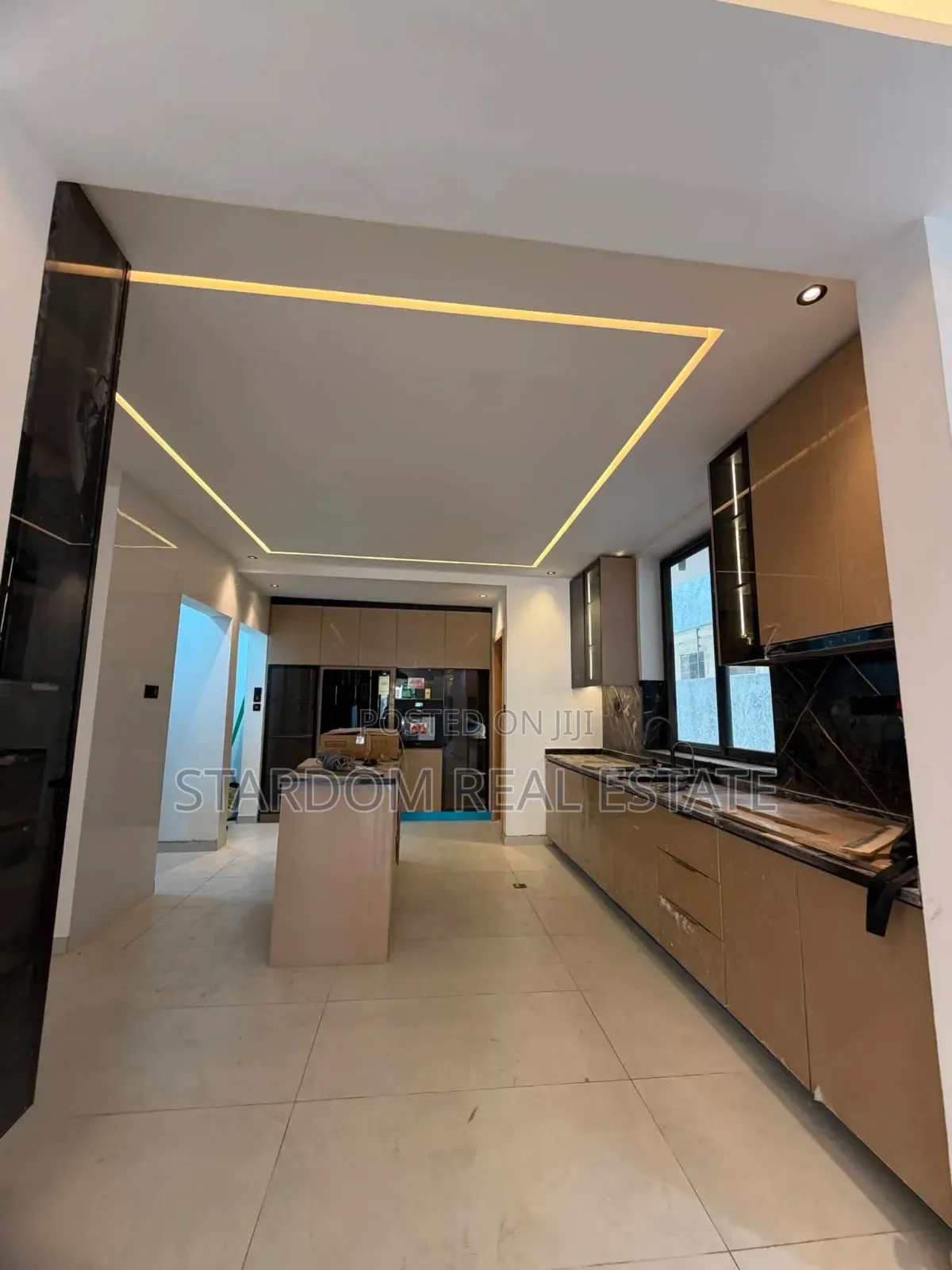 4bdrm Duplex in North Legon for sale in North Legon