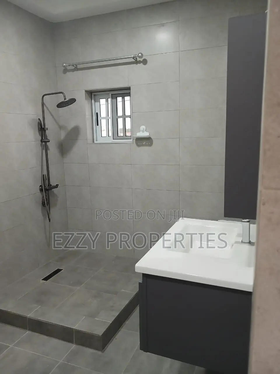 1bdrm Apartment in Adringanor, East Legon for rent in East Legon
