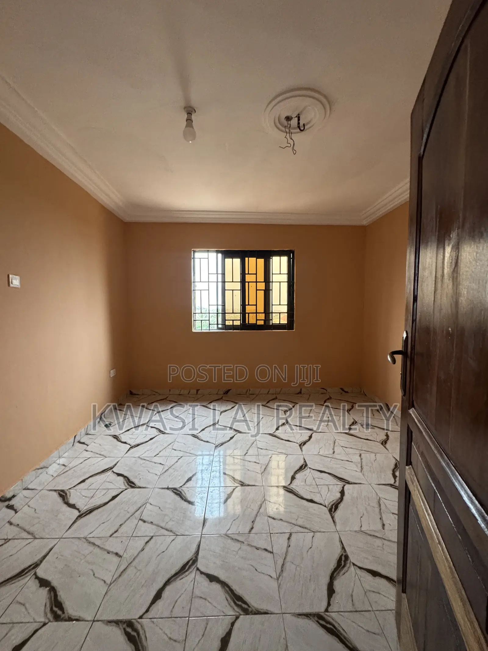 2bdrm Apartment in Redtop, Weija for rent in Weija