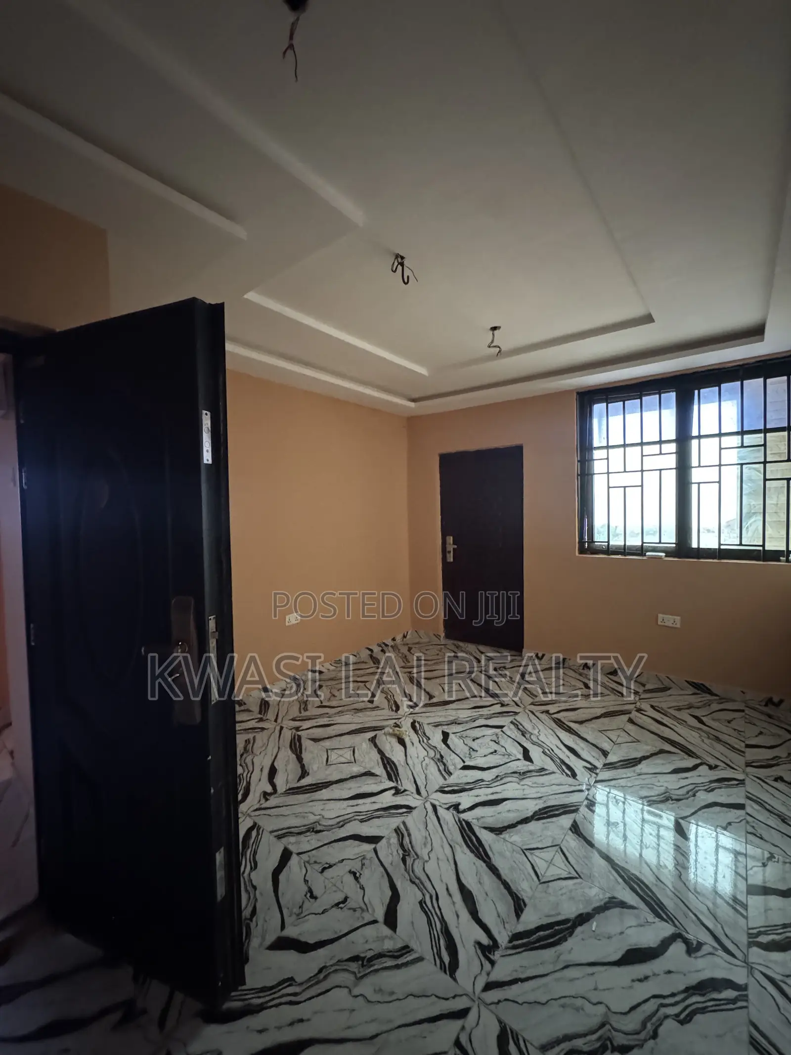 2bdrm Apartment in Redtop, Weija for rent in Weija