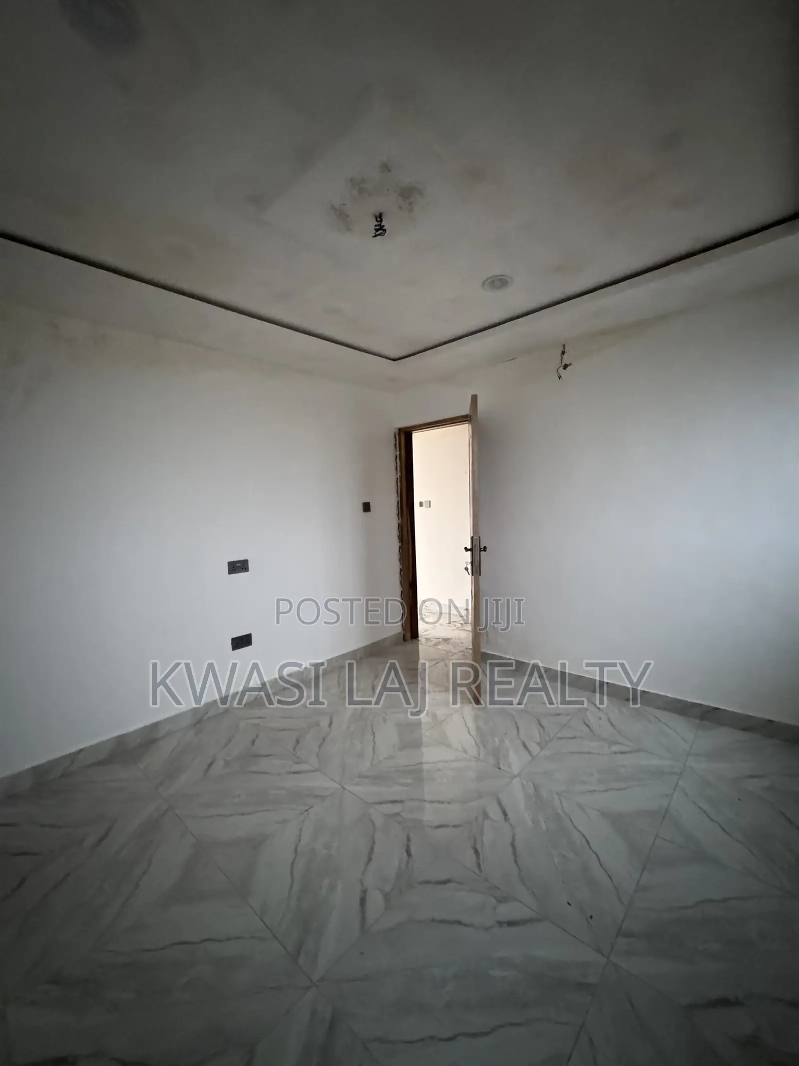 2bdrm Apartment in Redtop, Weija for rent in Weija