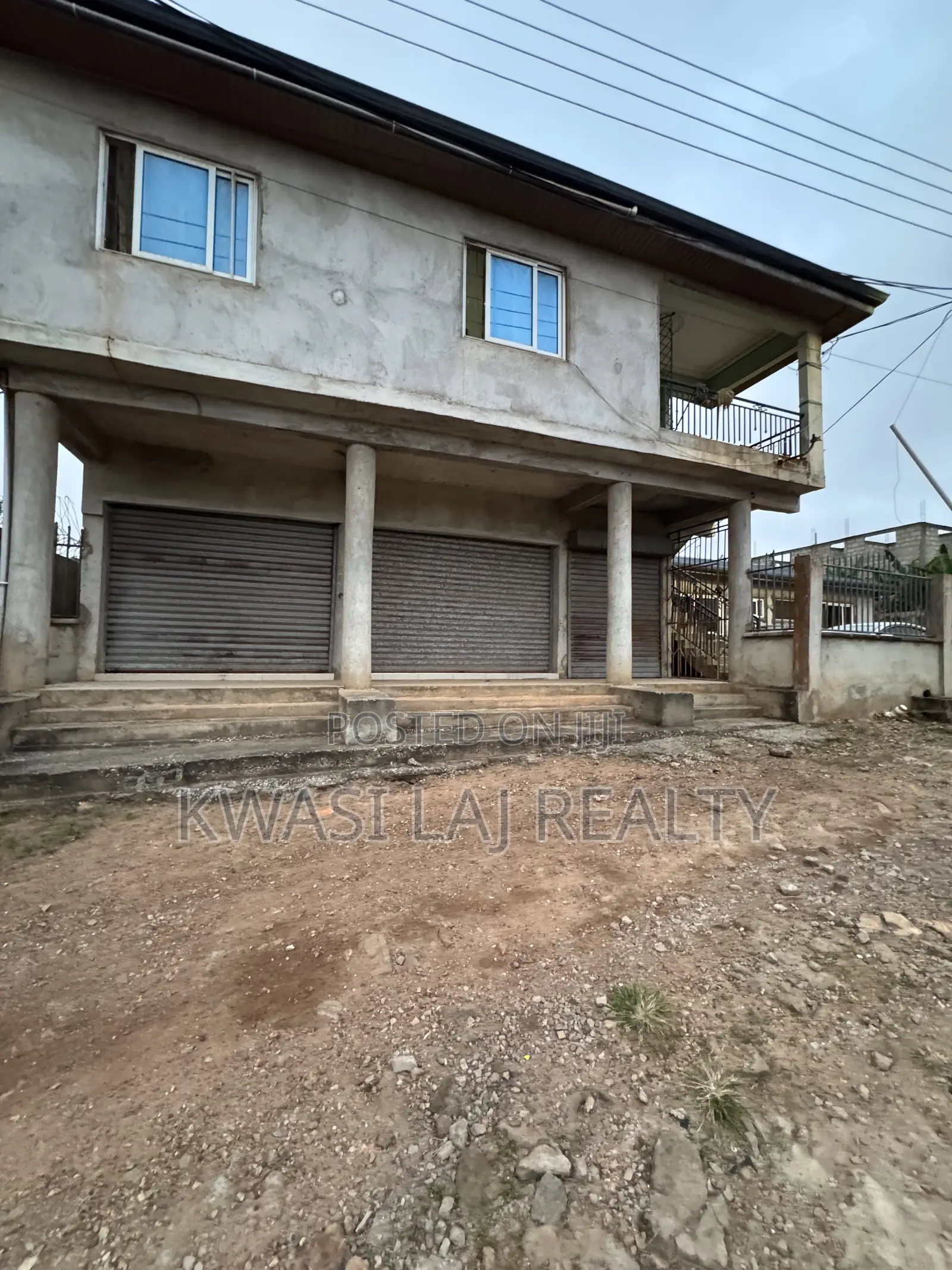 9bdrm House in Redtop, Weija for sale in Weija