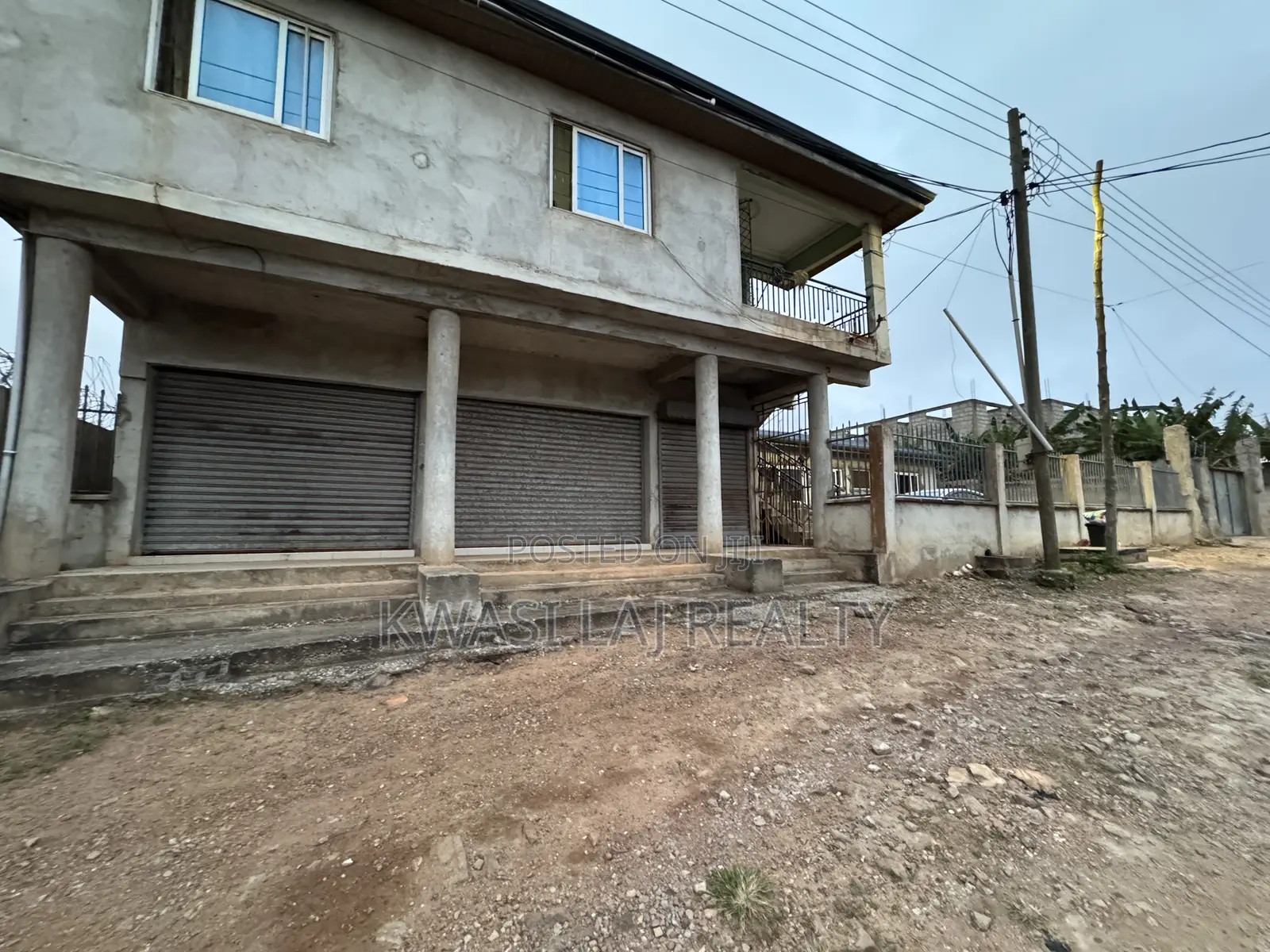 9bdrm House in Redtop, Weija for sale in Weija