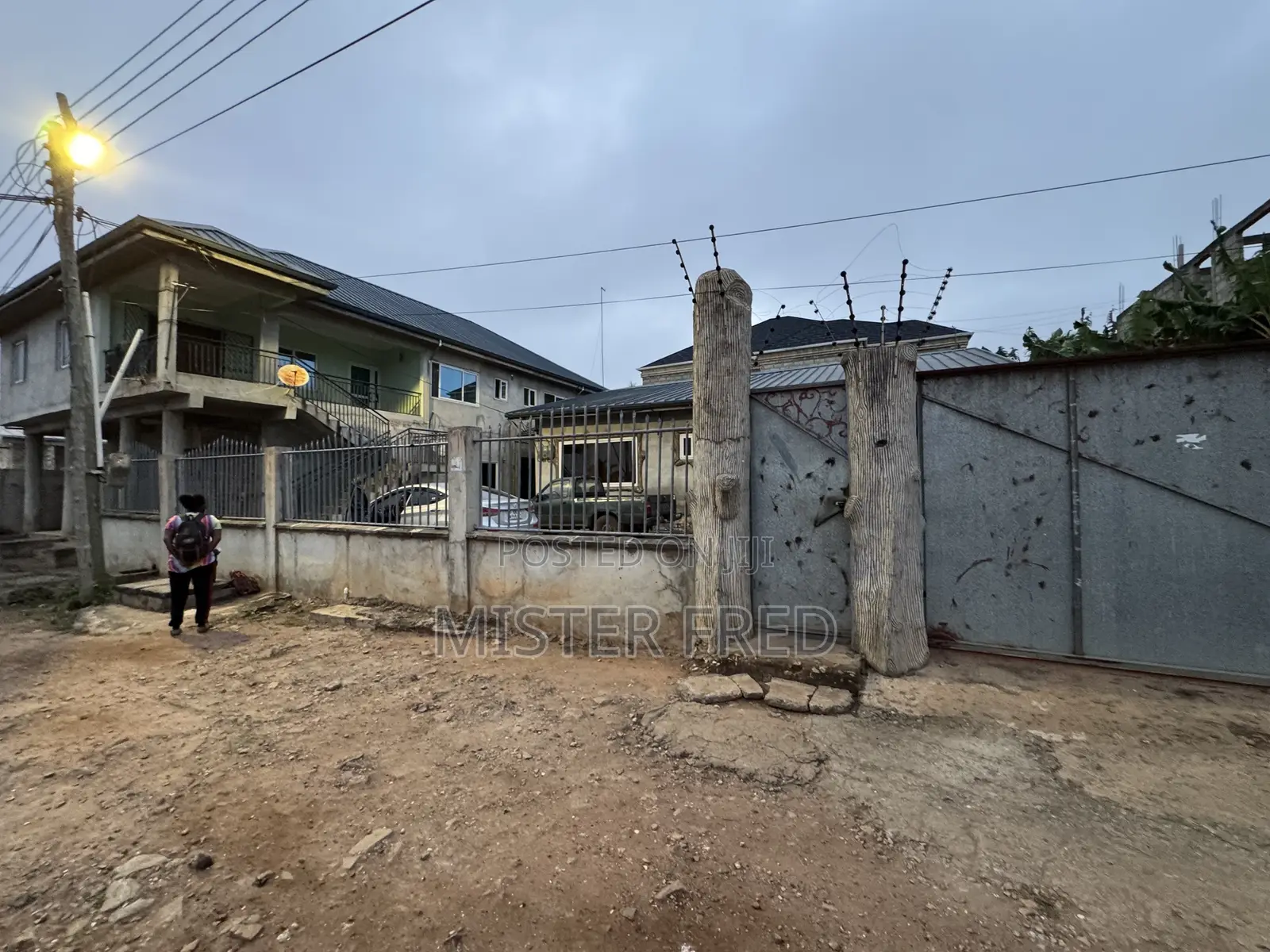 9bdrm House in Redtop, Weija for sale in Weija