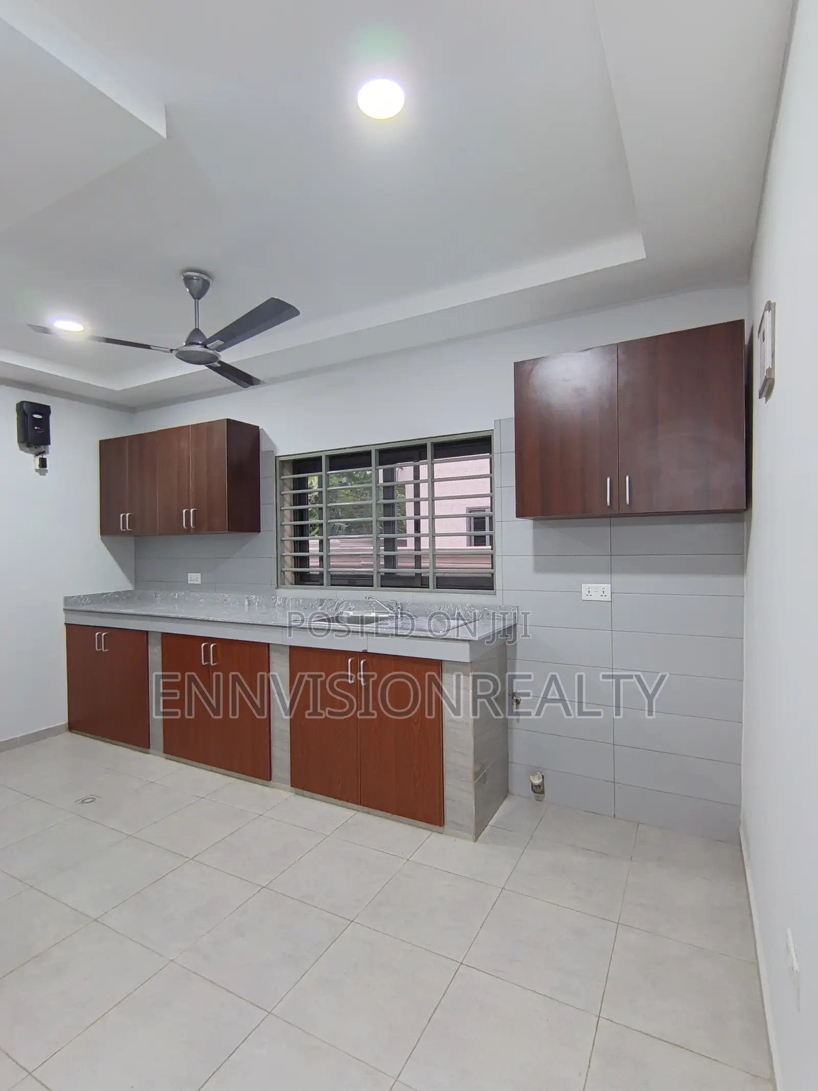 2bdrm Townhouse/Terrace in Post Office Area for sale in Post Office Area