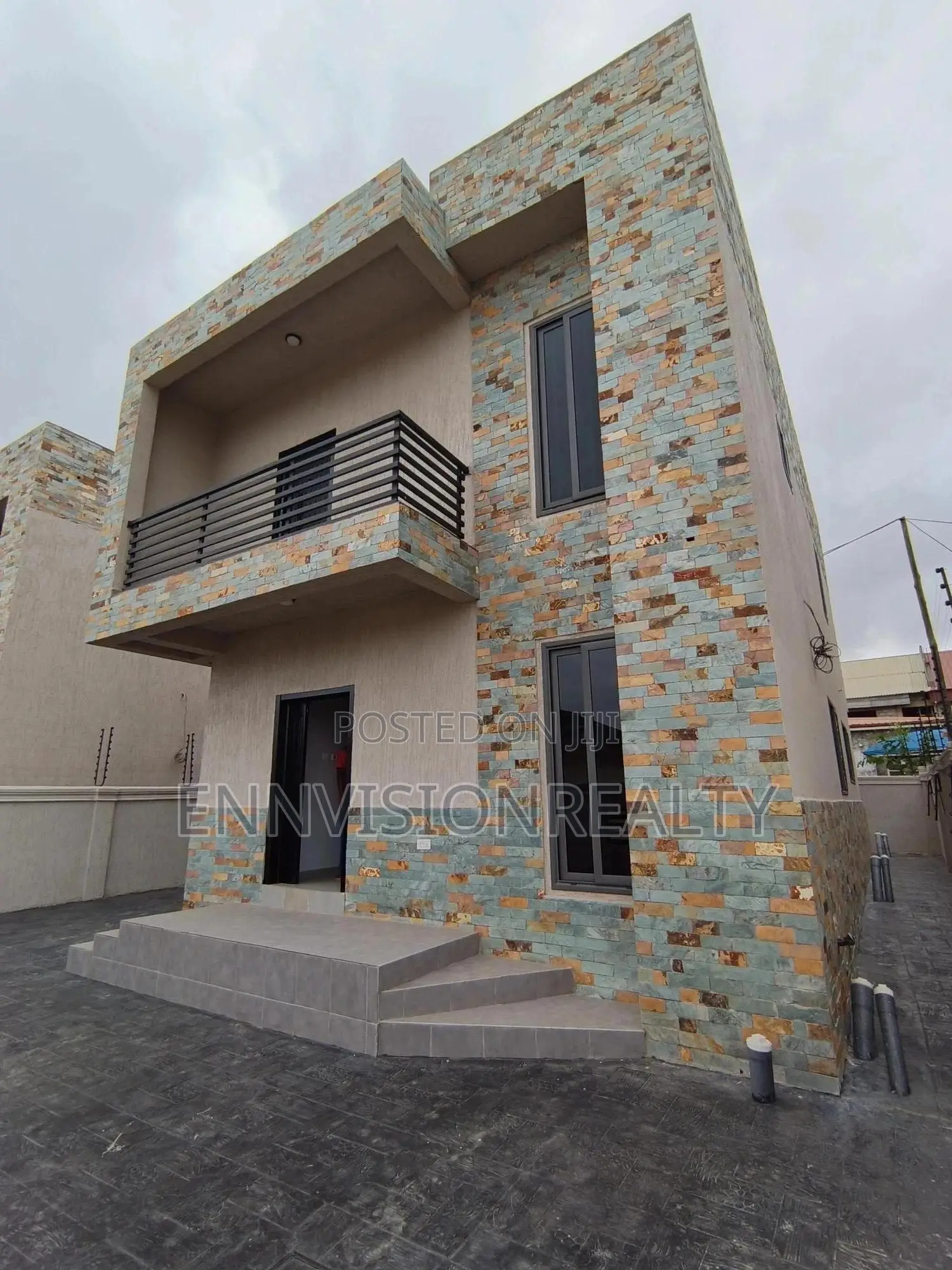 2bdrm Townhouse/Terrace in Post Office Area for sale in Post Office Area