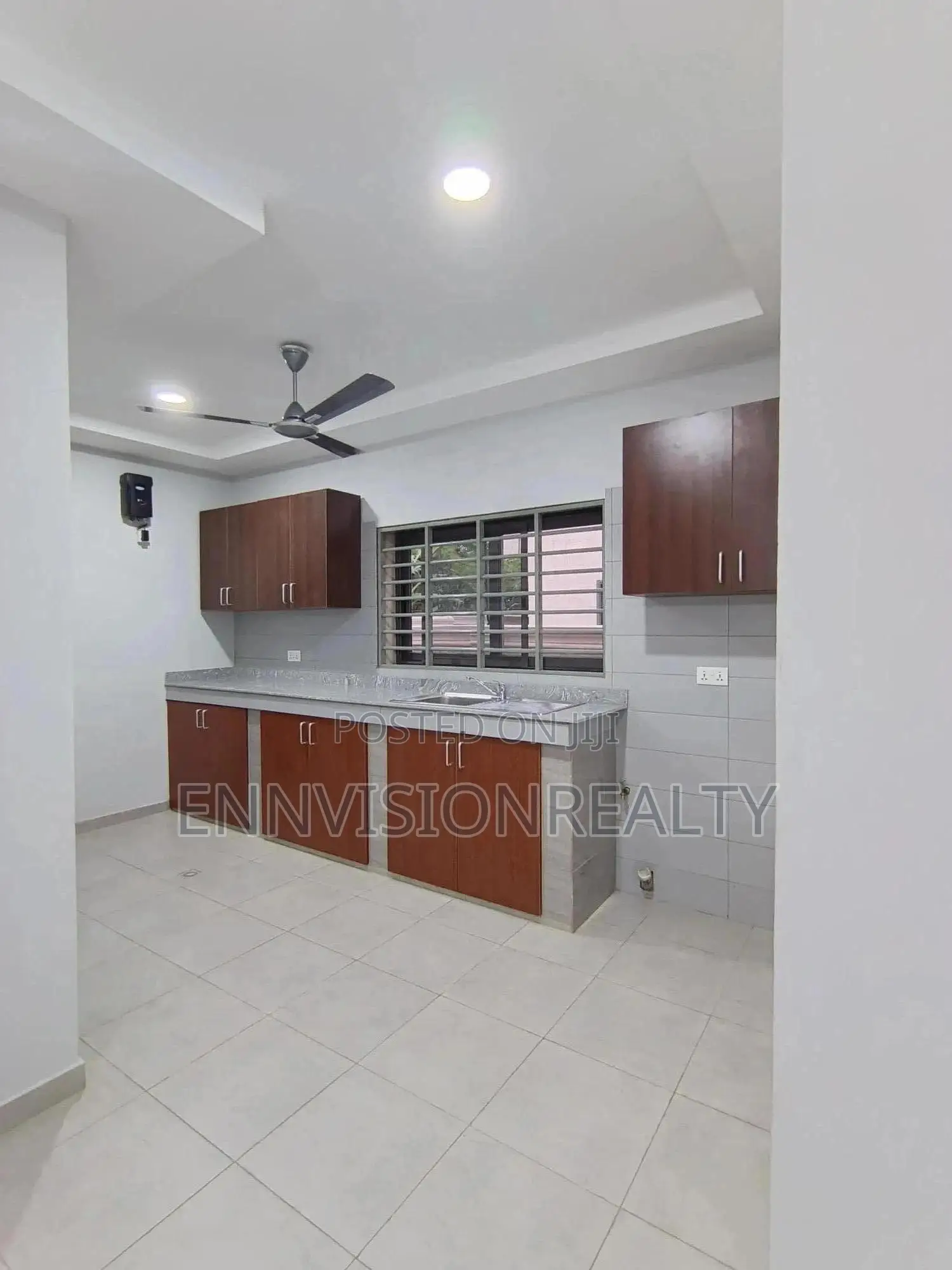 2bdrm Townhouse/Terrace in Post Office Area for sale in Post Office Area