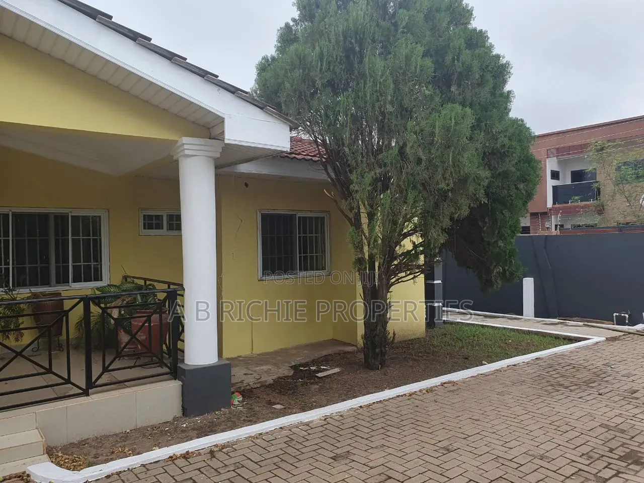 7bdrm Bungalow in Ab Richie Properties, Station Area for sale in Station Area