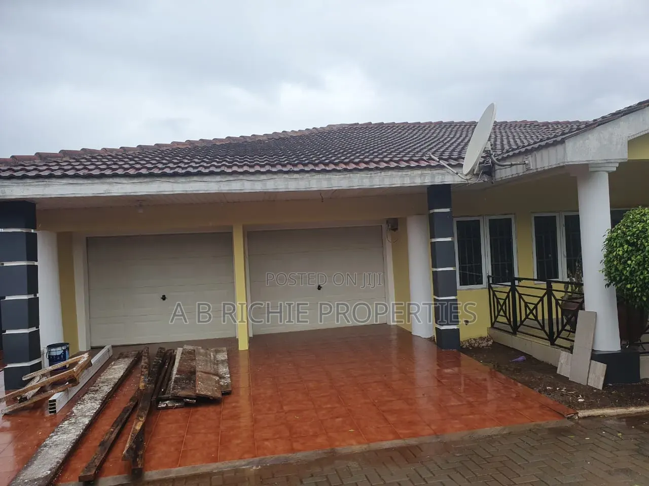 7bdrm Bungalow in Ab Richie Properties, Station Area for sale in Station Area