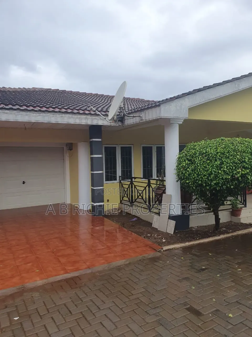 7bdrm Bungalow in Ab Richie Properties, Station Area for sale in Station Area