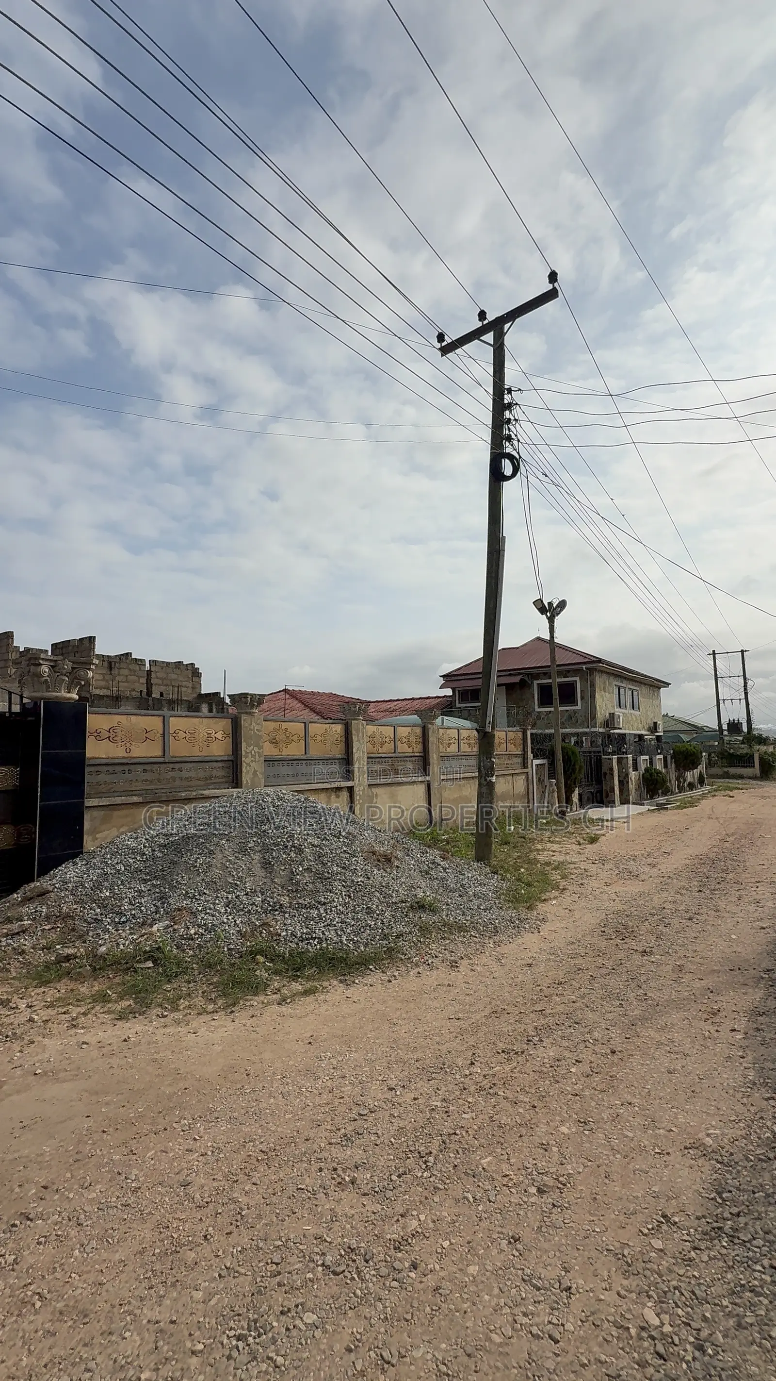 6bdrm House in West Hills Mall Area for sale in West Hills Mall Area