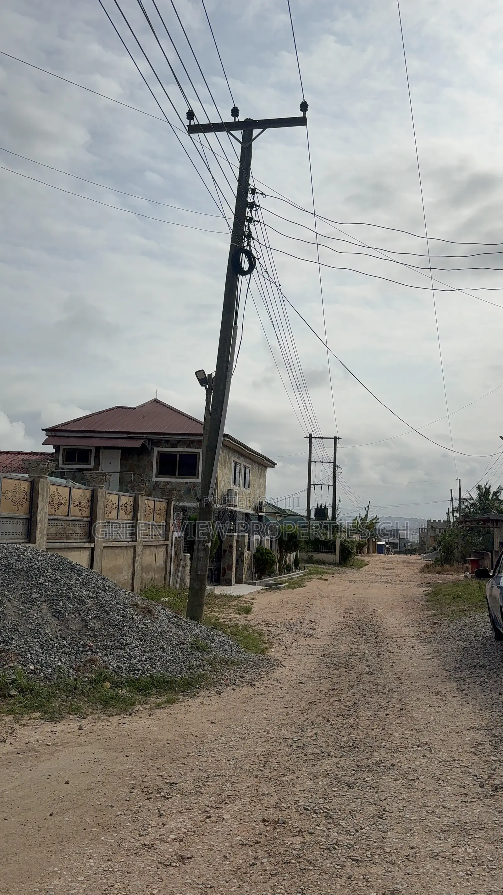 6bdrm House in West Hills Mall Area for sale in West Hills Mall Area