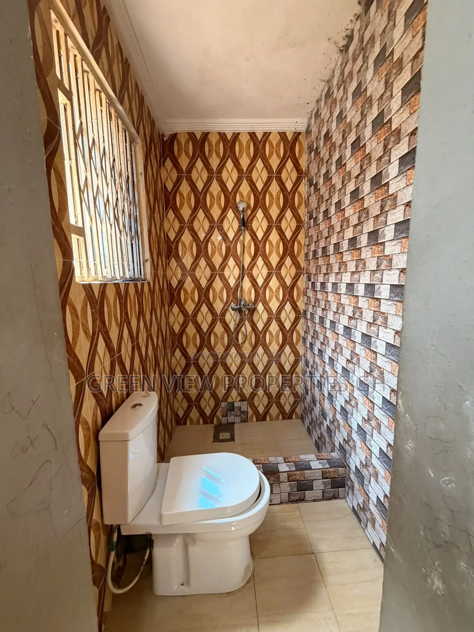 1bdrm Room & Parlour in West Hills Mall Area for rent in West Hills Mall Area