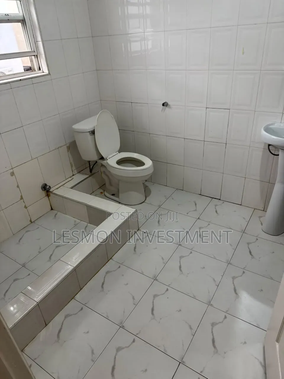 3bdrm Apartment in Lesmon Investment, Bawaleshie for sale in Bawaleshie