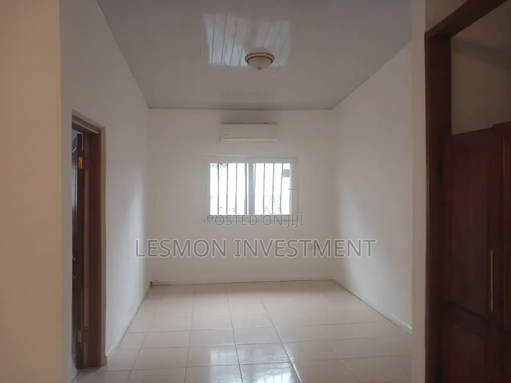 3bdrm Apartment in Lesmon Investment, Bawaleshie for sale in Bawaleshie