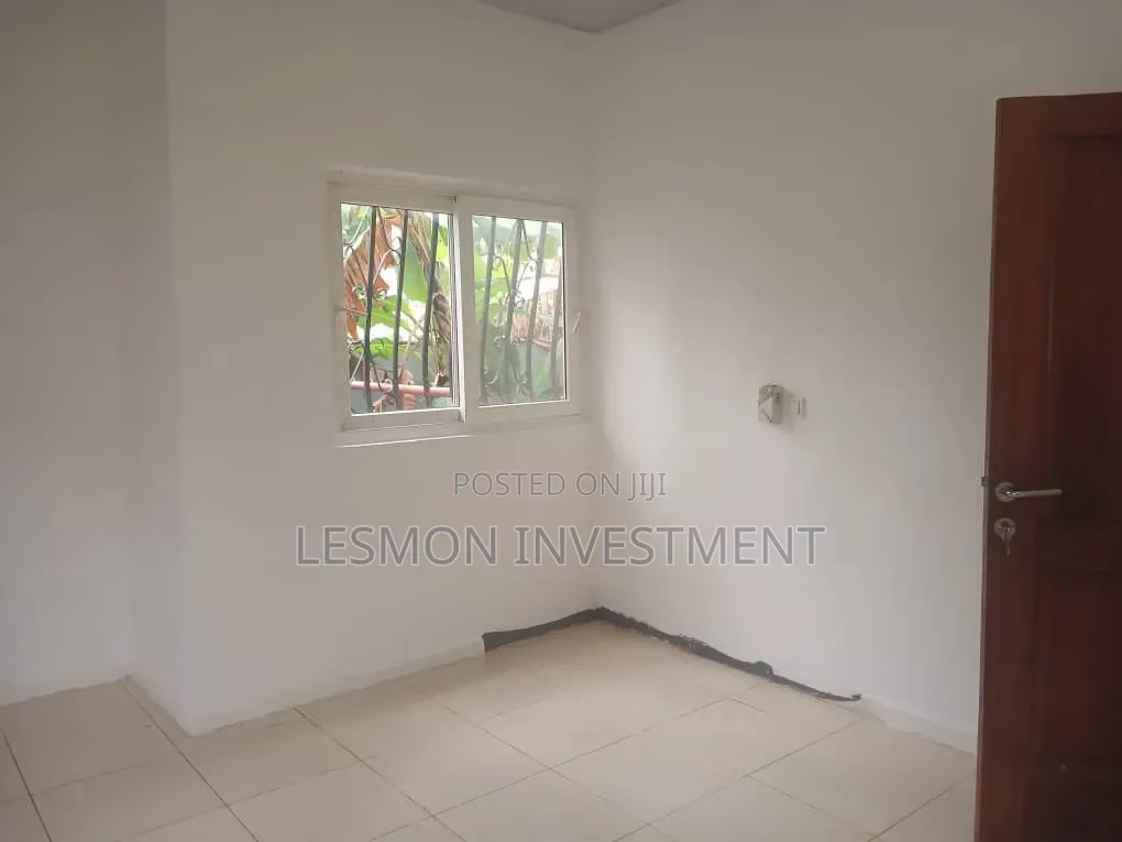 3bdrm Apartment in Lesmon Investment, Bawaleshie for sale in Bawaleshie
