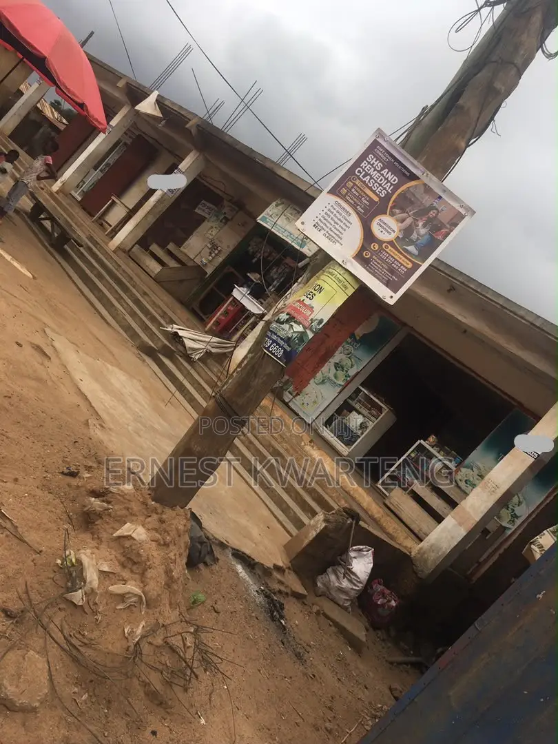 8bdrm House in Super Elite Estate, Sowutwuom for sale in Sowutwuom